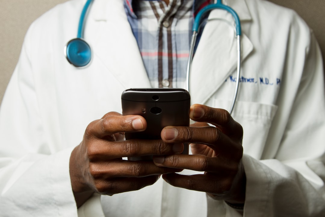 doctor-640x480-50008771.jpeg
