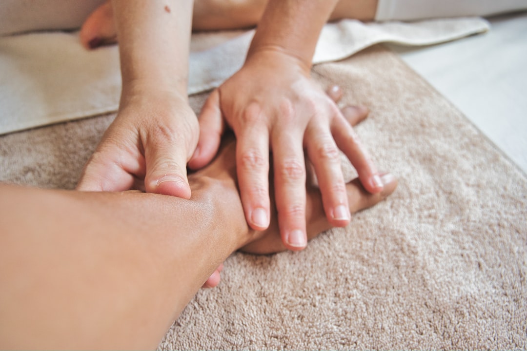 massage-640x480-87768600.jpeg