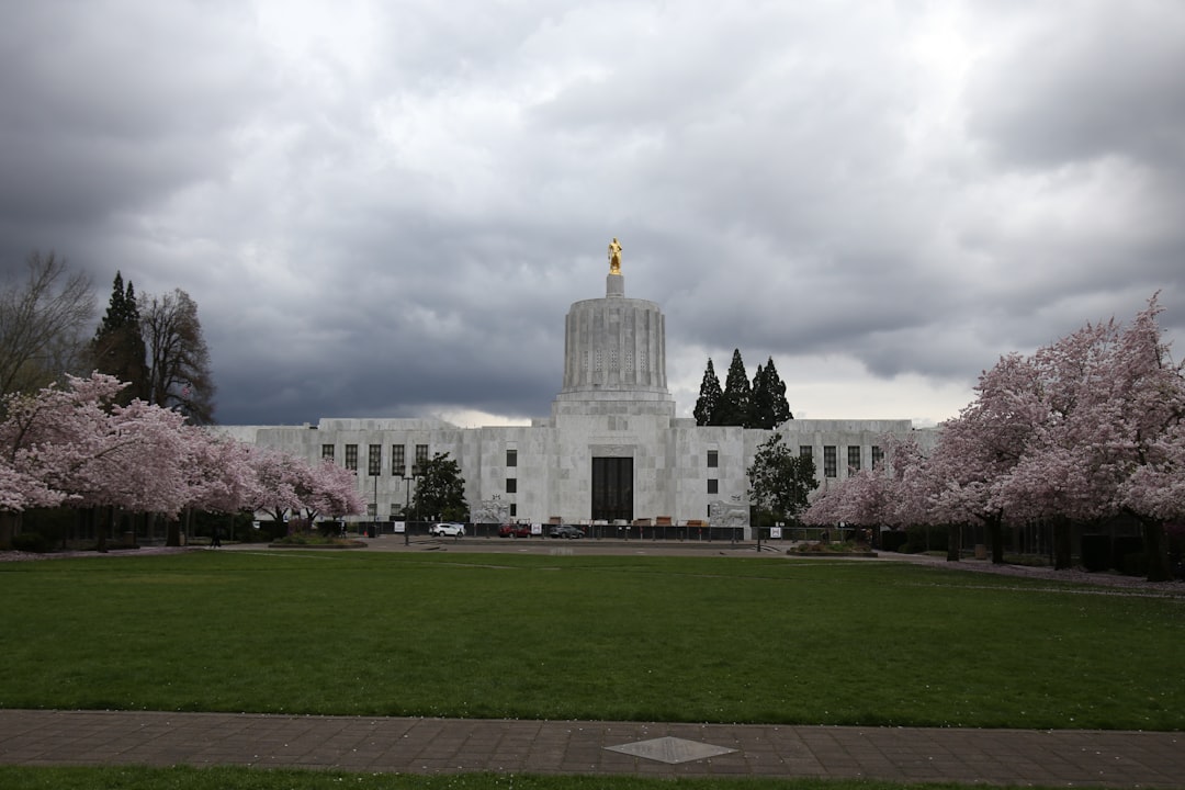 lawfirmlawyeroregon-640x480-45049413.jpeg