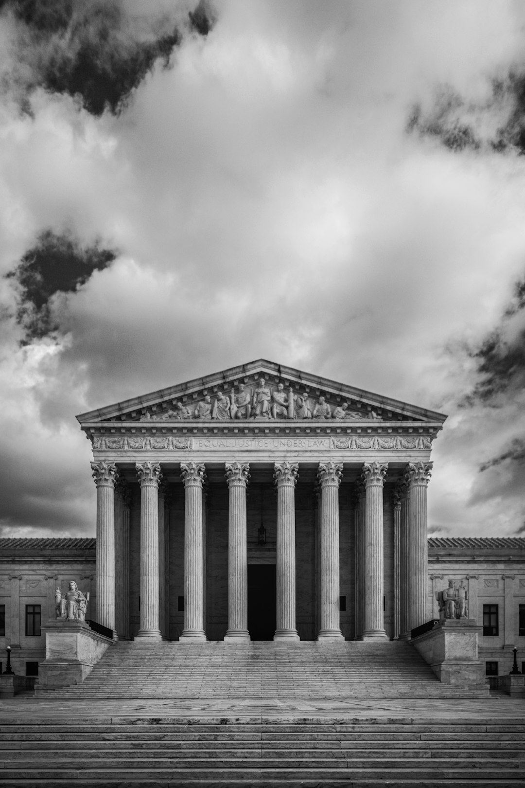 lawfirmlawyerwashington-640x480-98251299.jpeg
