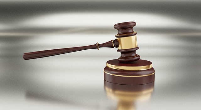 lawyer-640x480-74174106.jpeg