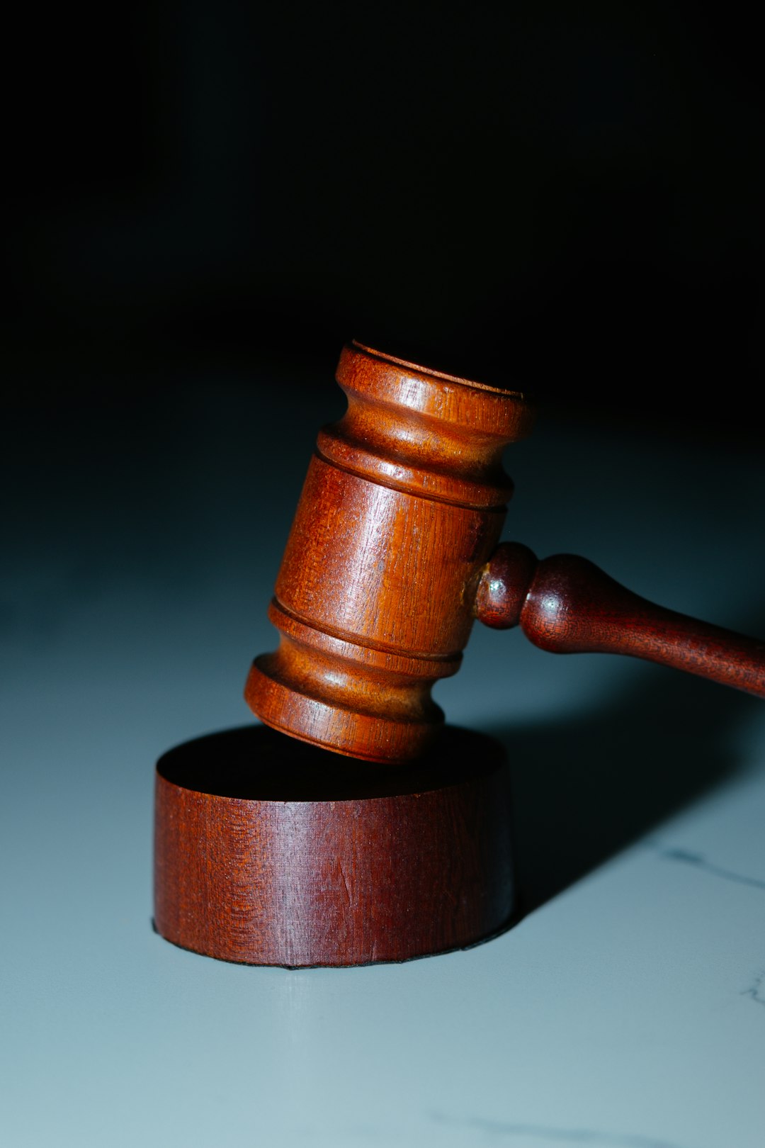 lawyerlawsuitoregon-640x480-98479371.jpeg