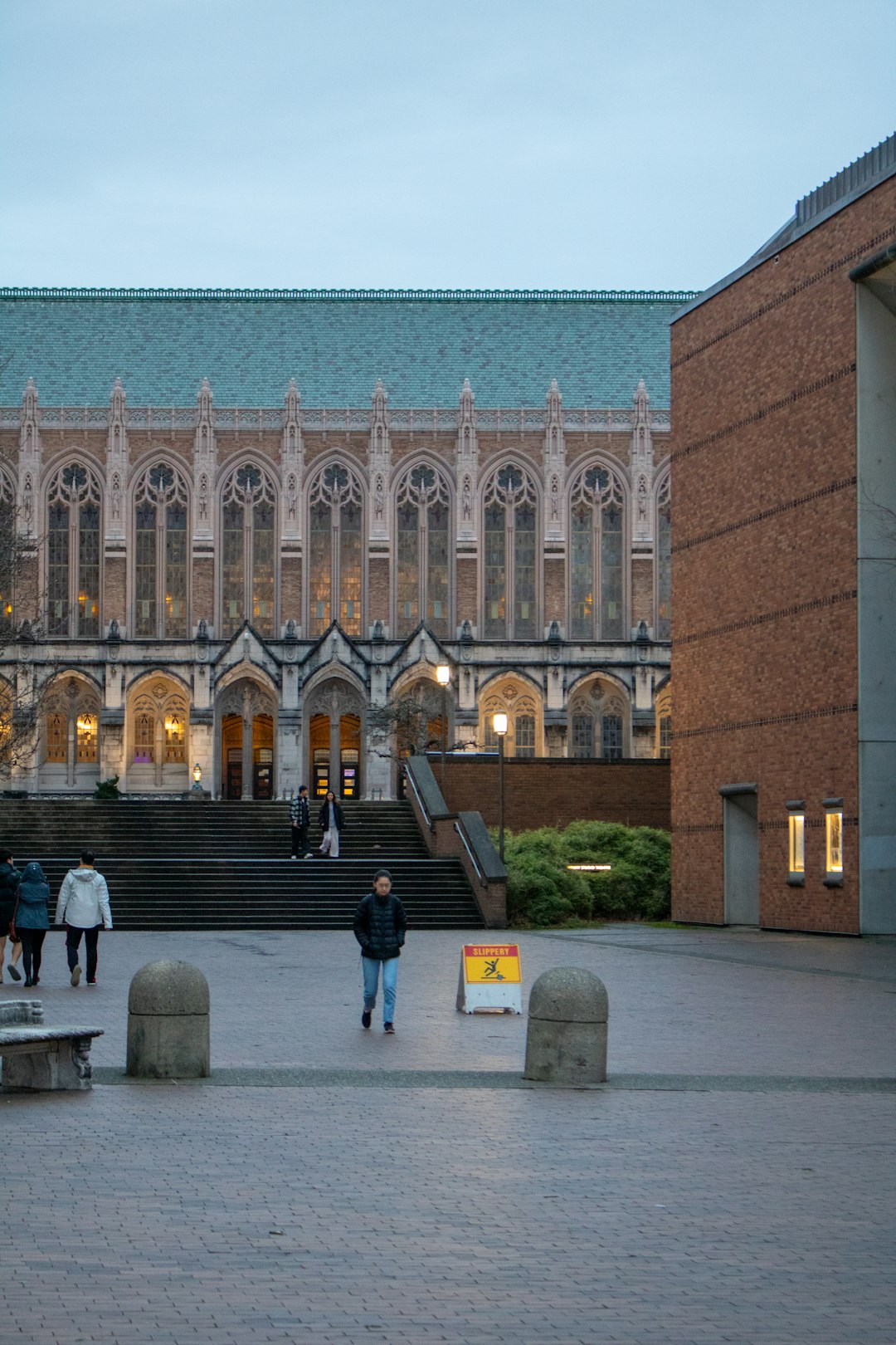 schooluniversityoregon-640x480-83287702.jpeg