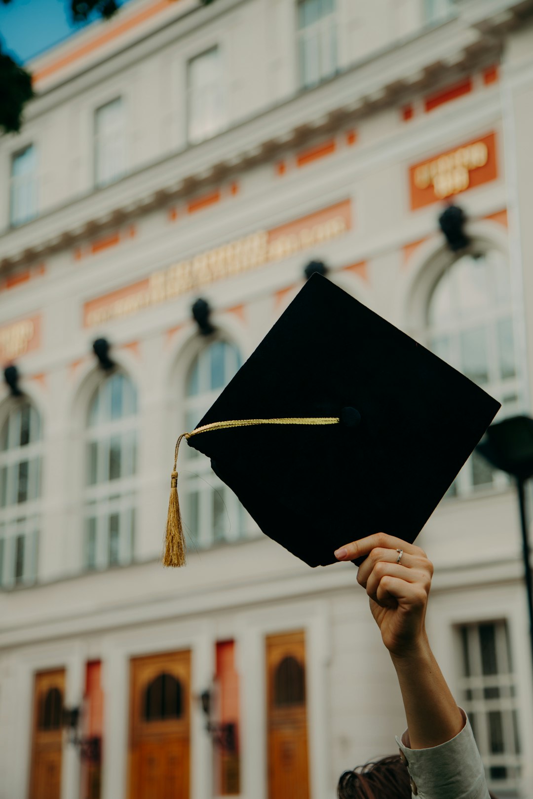 university-640x480-7156126.jpeg