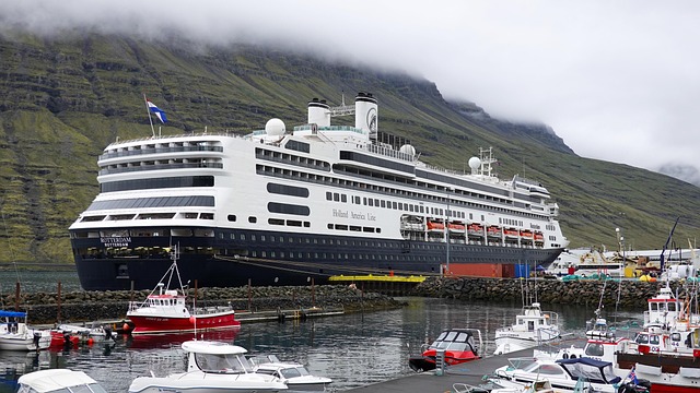 cruise ship