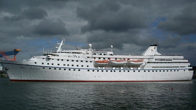 lawyer,lawsuit,cruise ship,Louisville KY