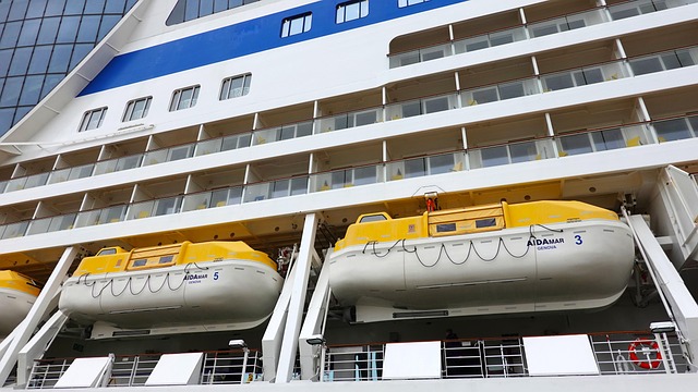 lawyer,lawsuit,cruise ship,Newark NJ