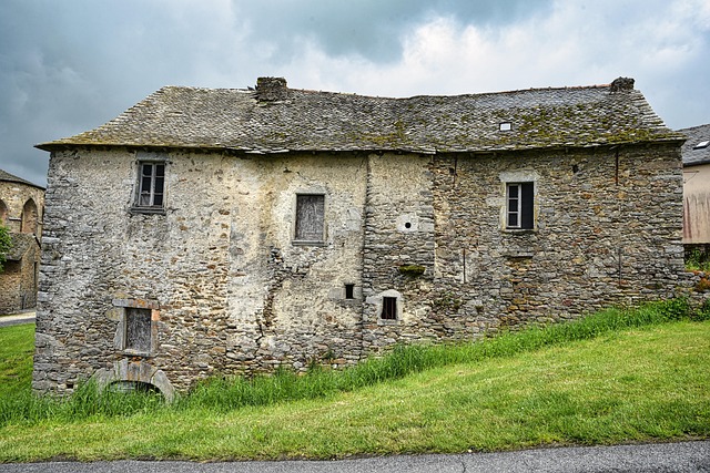 roof-640x480-22754362.jpeg