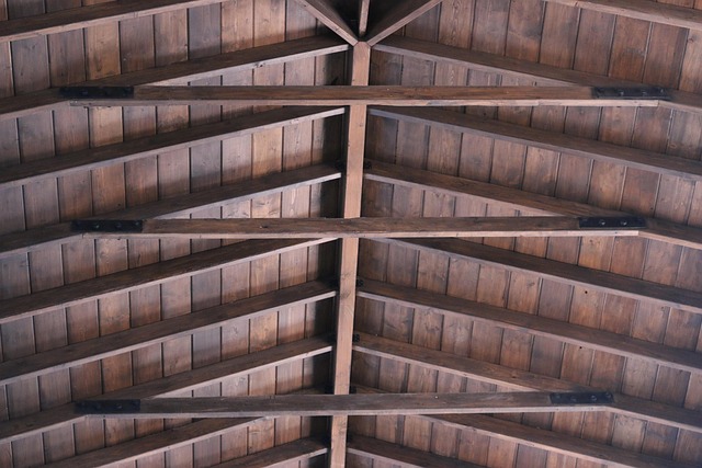 roof-640x480-79995589.jpeg