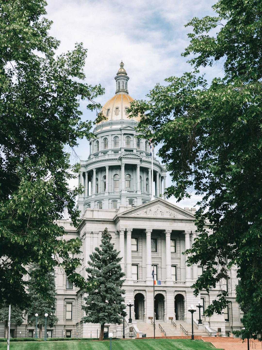 lawyerlawsuitcolorado-640x480-94291683.jpeg
